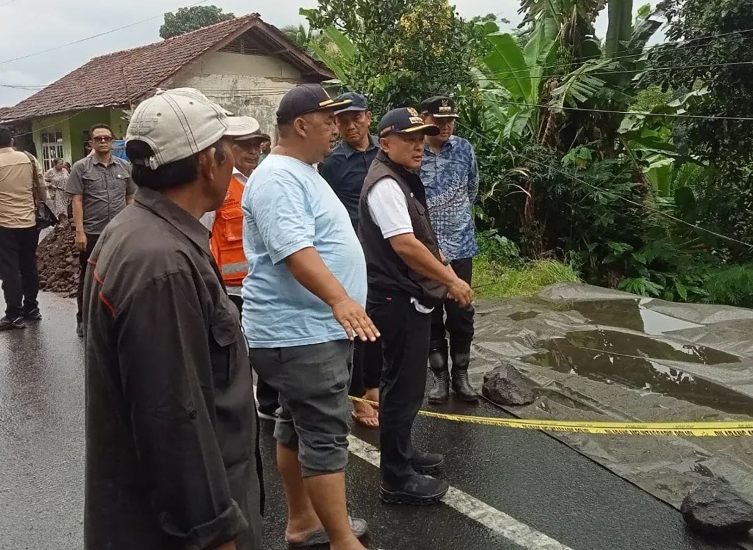 Perbaikan Tebing Longsor di Desa Cimenga Ditarget Beres Sebelum Bulan Puasa