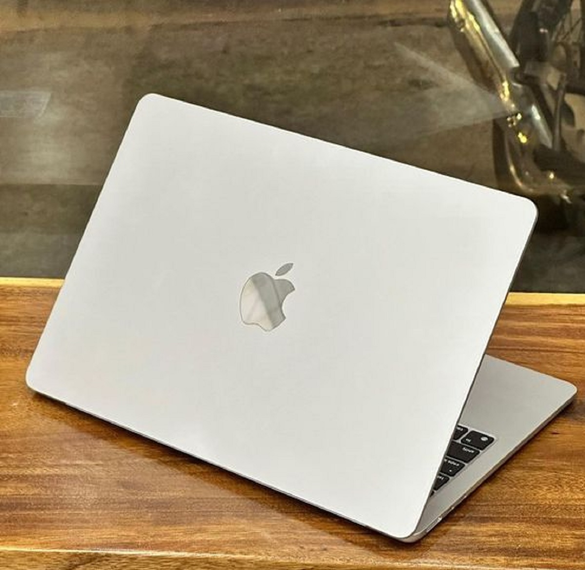Cari Laptop untuk Skripsian? Berikut 5 MacBook yang Cocok untuk Skripsian dengan Budget Pelajar