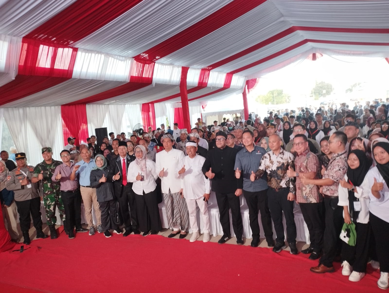 Gubernur Jawa Barat Luncurkan Aplikasi 'Nyari Gawe' di Indramayu