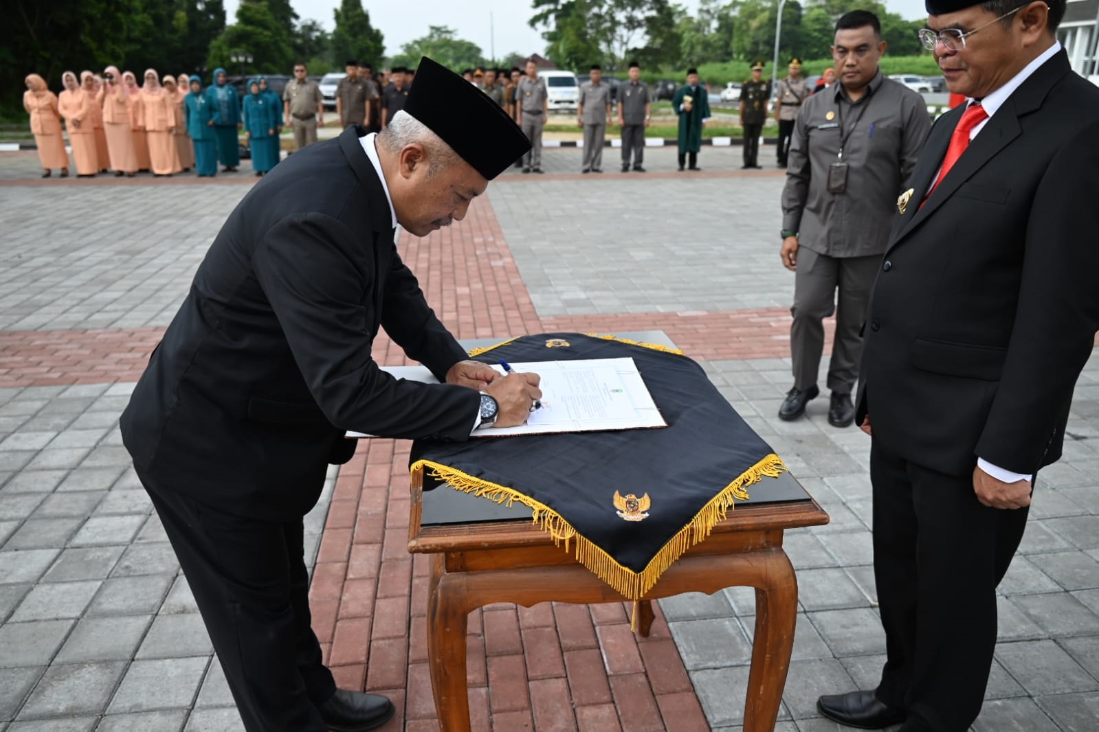 Minggu Jabat Plh, Hari Senin Beni Prihayatno Dilantik Jadi Pj Sekda Kuningan