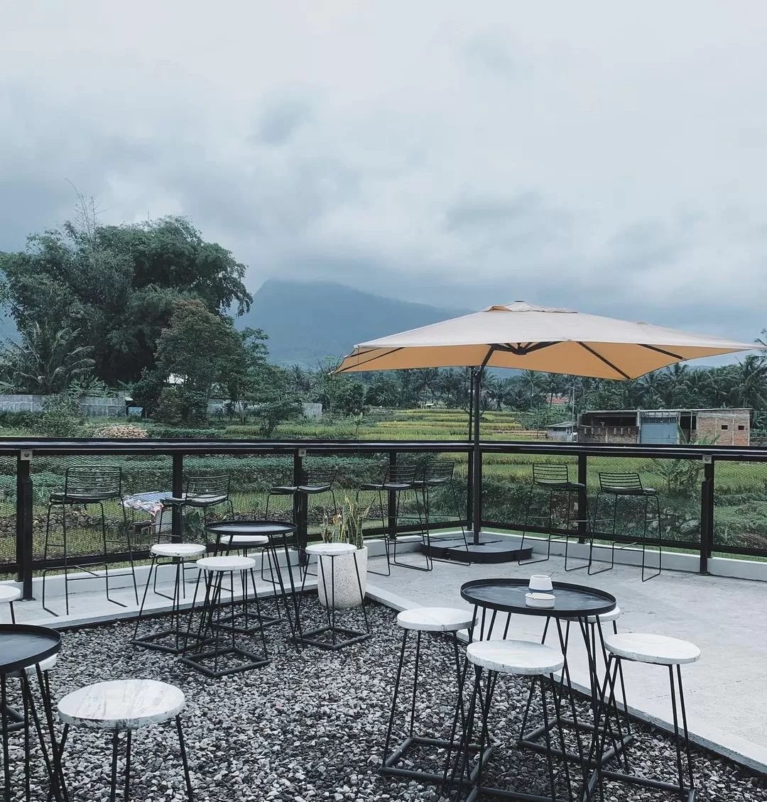 Nongkrong Asik di 5 Kafe Instagramable Kuningan Jawa Barat Ini Yu! No. 3 Diketinggian 110 Mdpl, Kesini Yu..