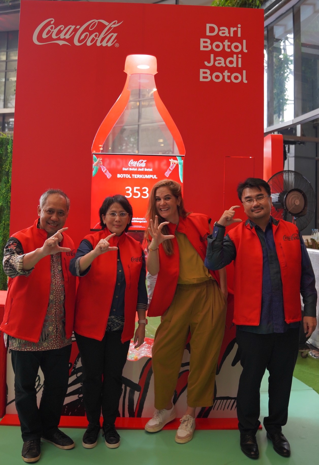 Dukung Ekonomi Sirkular, Coca-Cola Luncurkan Botol 100 Persen rPET di Indonesia, Dari Botol Jadi Botol