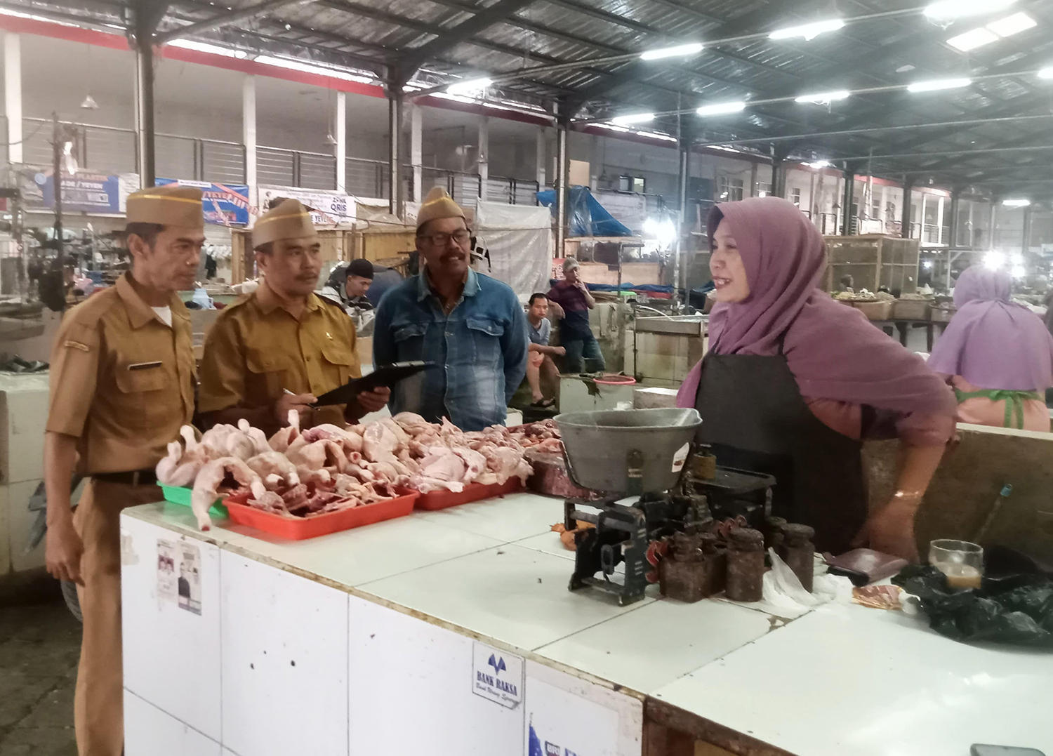 Mendekati Puasa, Harga Cabai dan Ayam Mulai Mahal