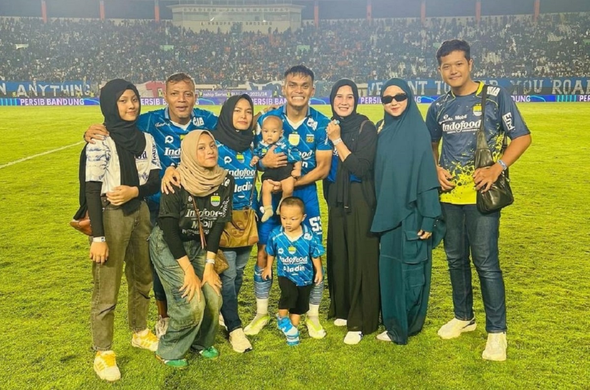 Mengulang Sukses Bejo Sugiantoro, Mampukah Rachmat Irianto - Persib Bandung Juara Liga 1?