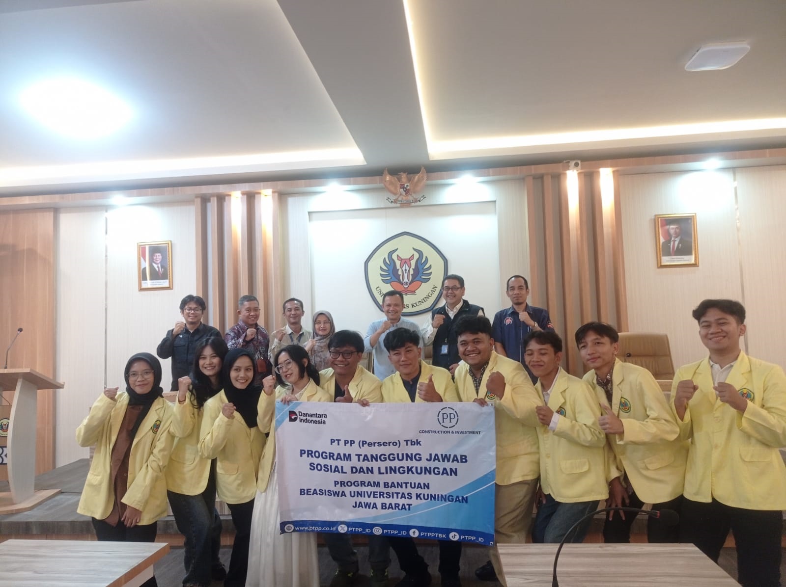 Tahap Ketiga, Uniku Terima Beasiswa Dari PT PP Persero Tbk