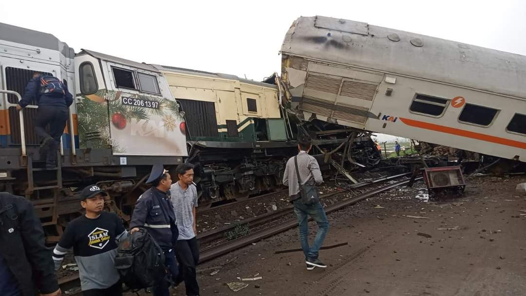 Kronologi Kecelakaan Kereta Api Turangga - Commuter Line di Cicalengka, PT KAI: Investigasi Bersama KNKT