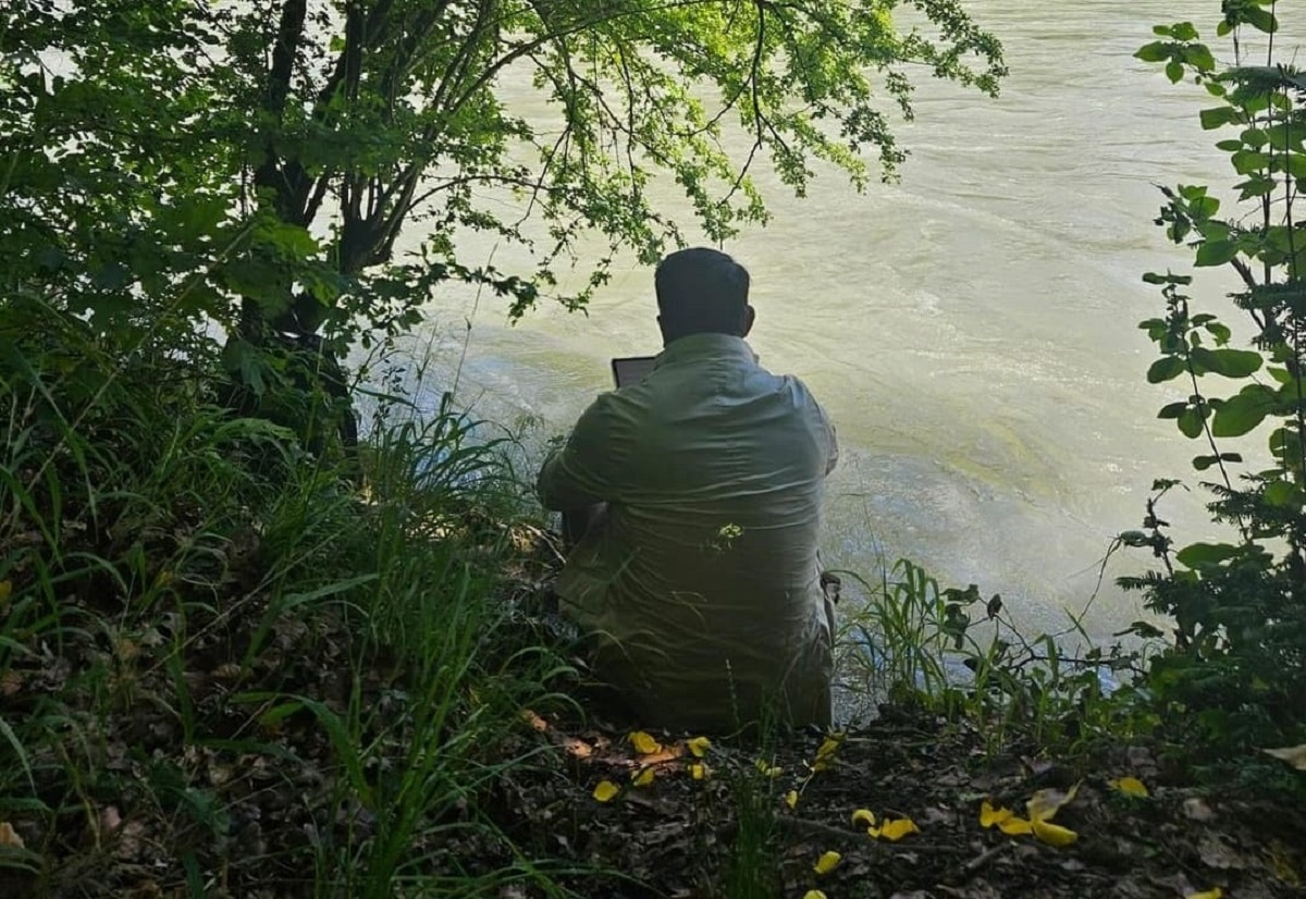 Momen Ridwan Kamil Mengenang Eril di Tepi Sungai Aare Swiss, 25 Juni ini harusnya kamu 25 tahun