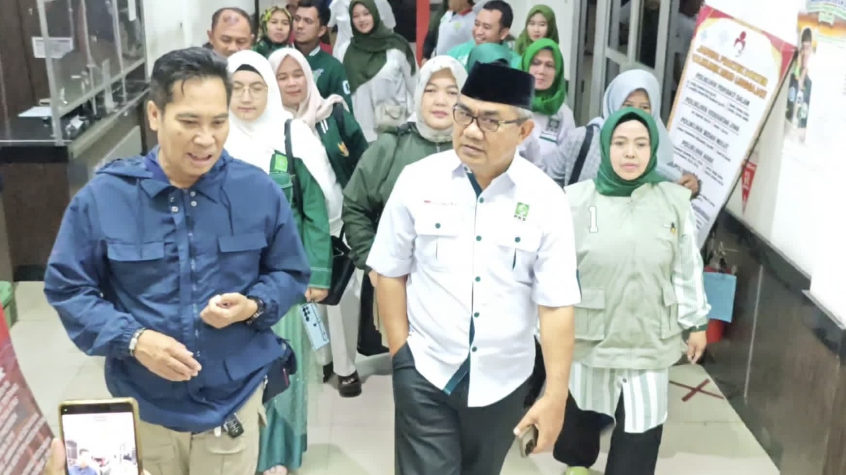 Ramadan, Food Bank PKB Berbagi Makan Sahur, Sasar Warga dan Penunggu Pasien di RSUD Linggarjati
