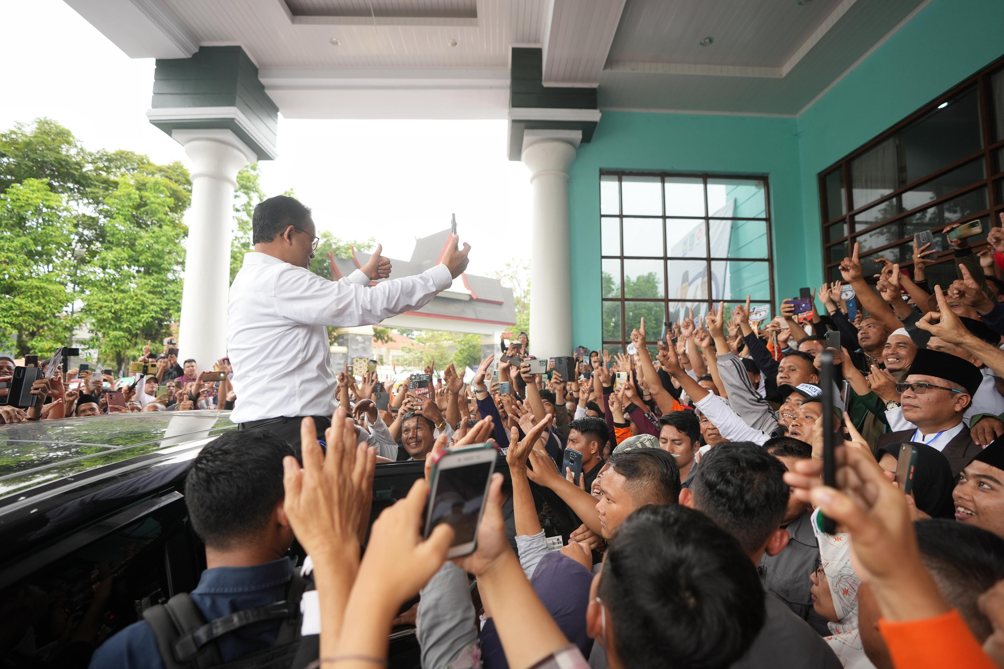 Disambut Teriakan Presiden, Calon Presiden Anies Baswedan Ikuti Silaturahmi Akbar AMINKEUN Ciamis