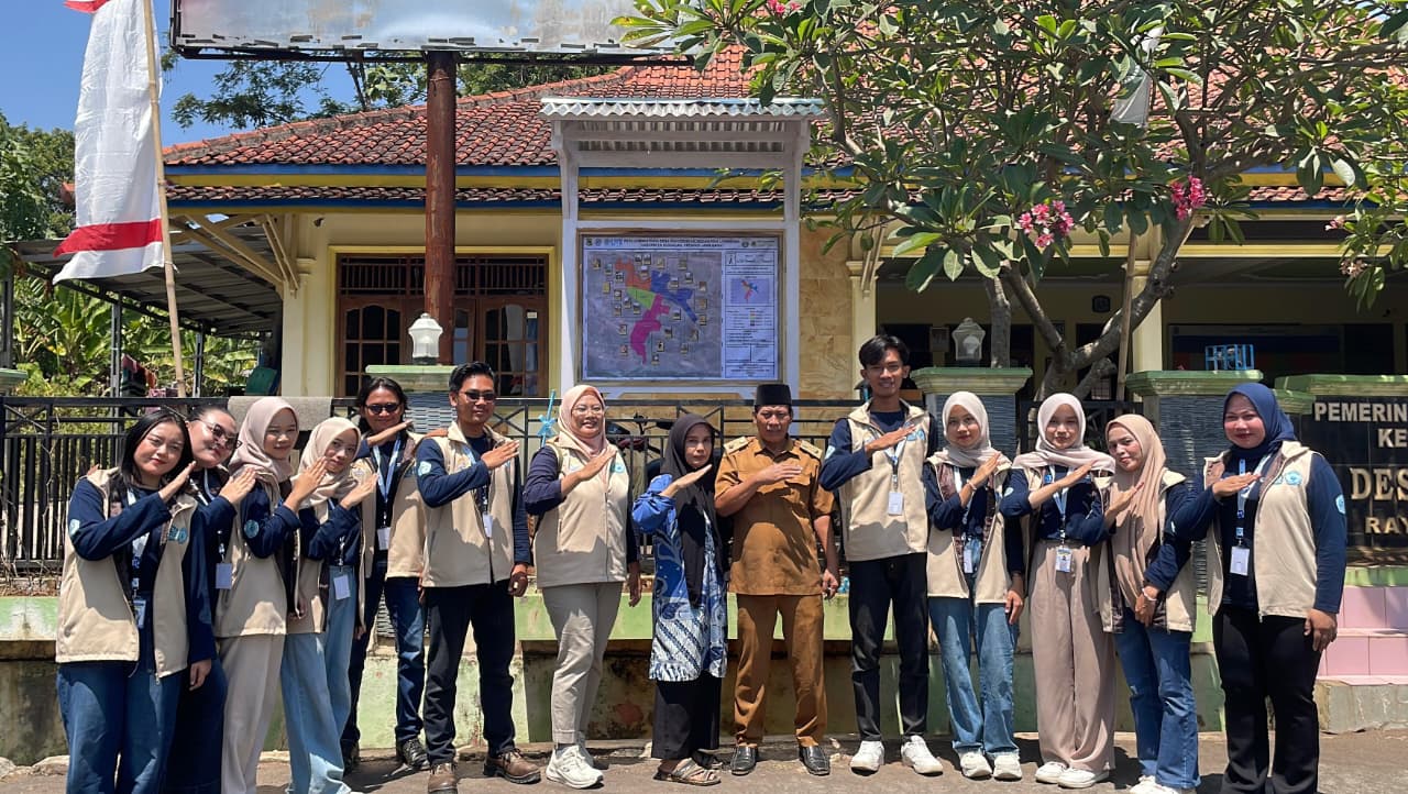 Bukan Sekadar Peta, Mahasiswa KKN-T UGJ Cirebon Bantu Desa Panyosogan Tata Wilayah