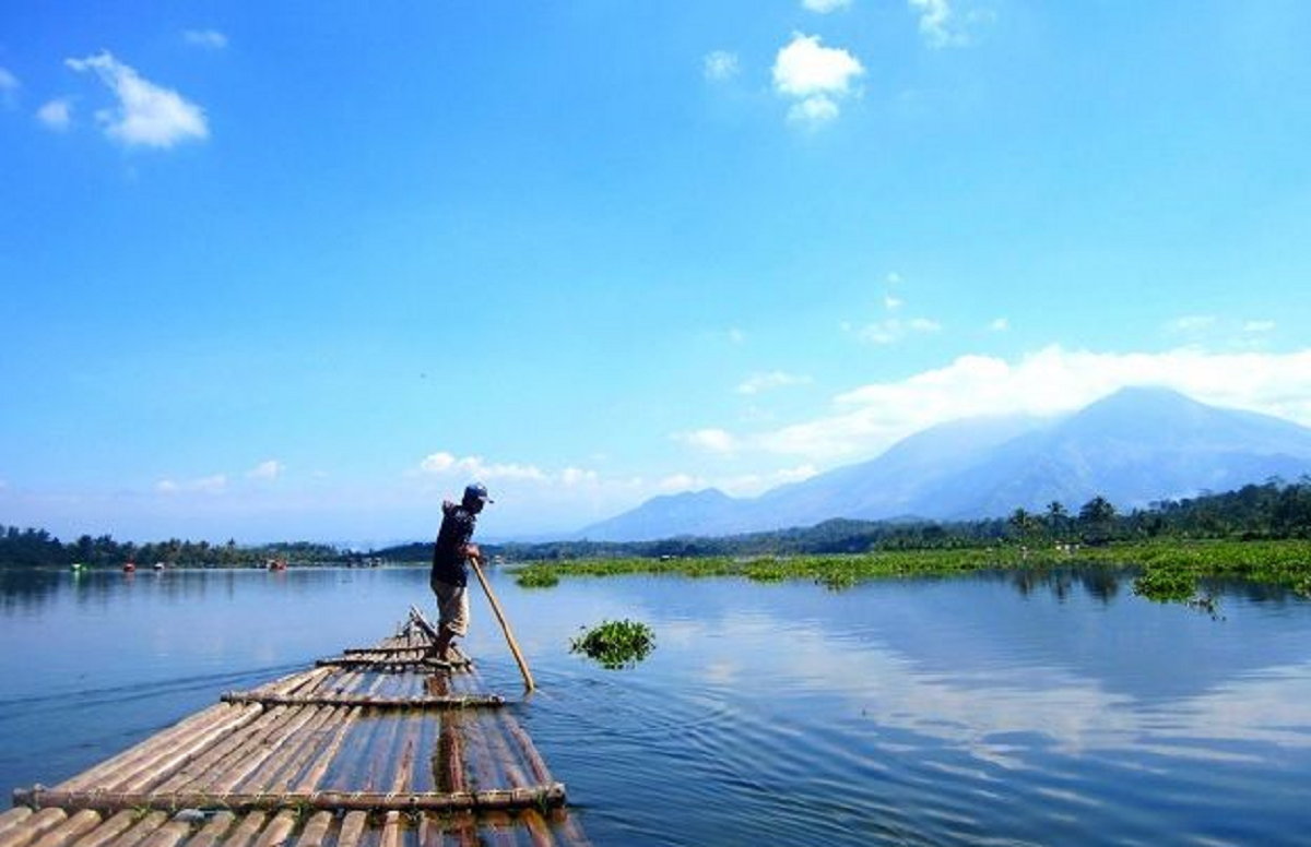 Cari Tempat Ngabuburit? Disini Aja! Berikut Rekomendasi Wisata Danau di Kabupaten Kuningan Jawa Barat