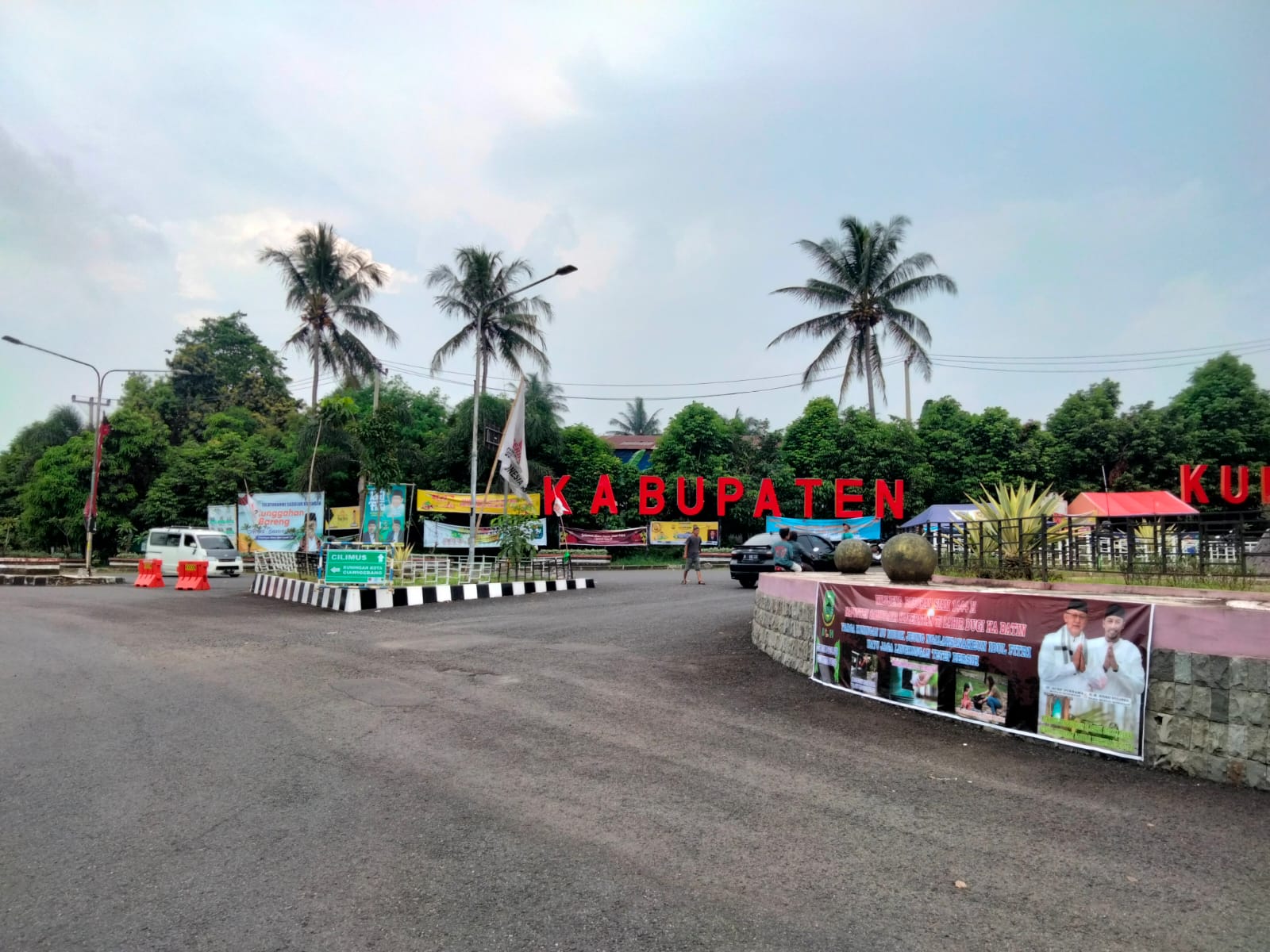 Satu Hari Mau Lebaran, Arus Mudik di Tugu Ikan Sampora Lengang