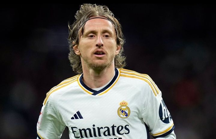 Menanti Masa Depan Luka Modric, Sang Legenda di Persimpangan Jalan; OTW ke Arab, Pulkam, atau Stay di Madrid? 