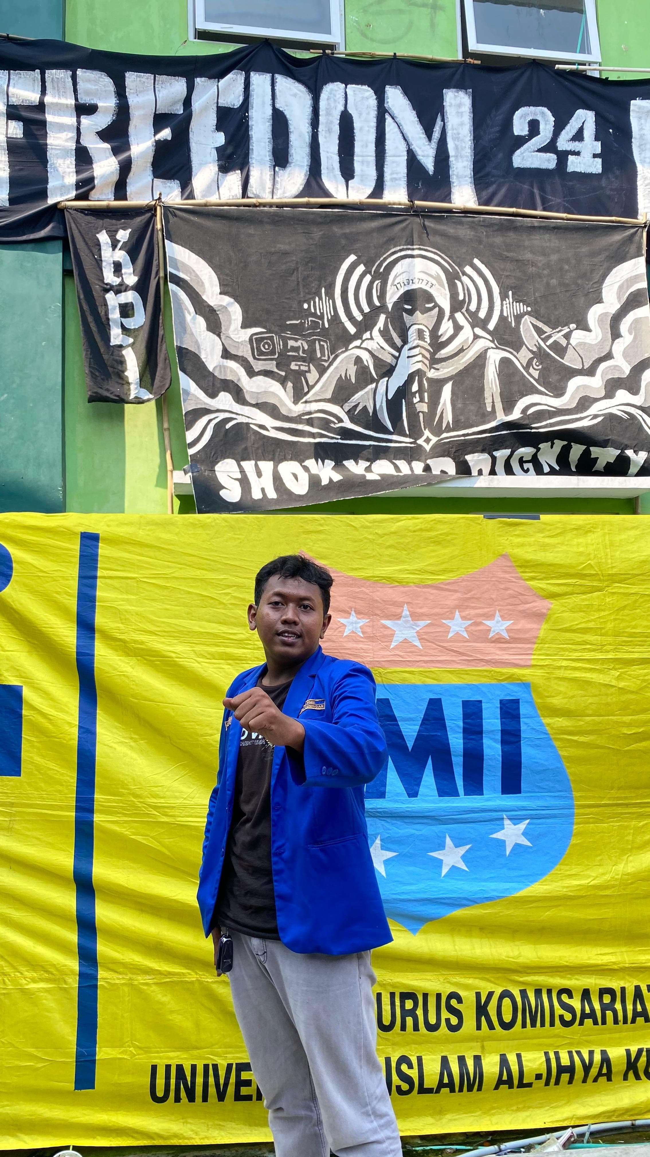 Jalan Desa Pinara Rusak, Pengkolan Ciporang Rawan Kecelakaan