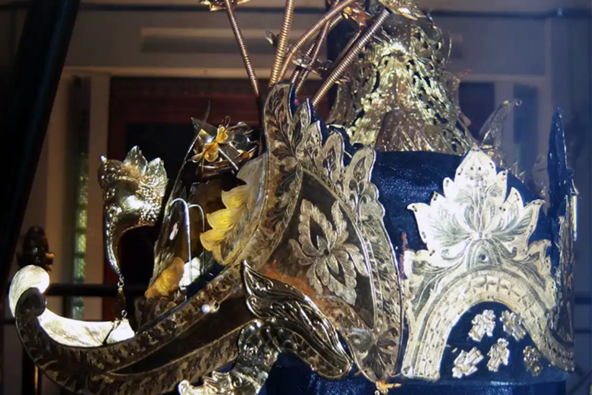 Terbuat dari Emas, Berat 8 Kilogram, Inilah Mahkota Binokasih Sri Baduga Maharaja yang Disimpan di Sumedang