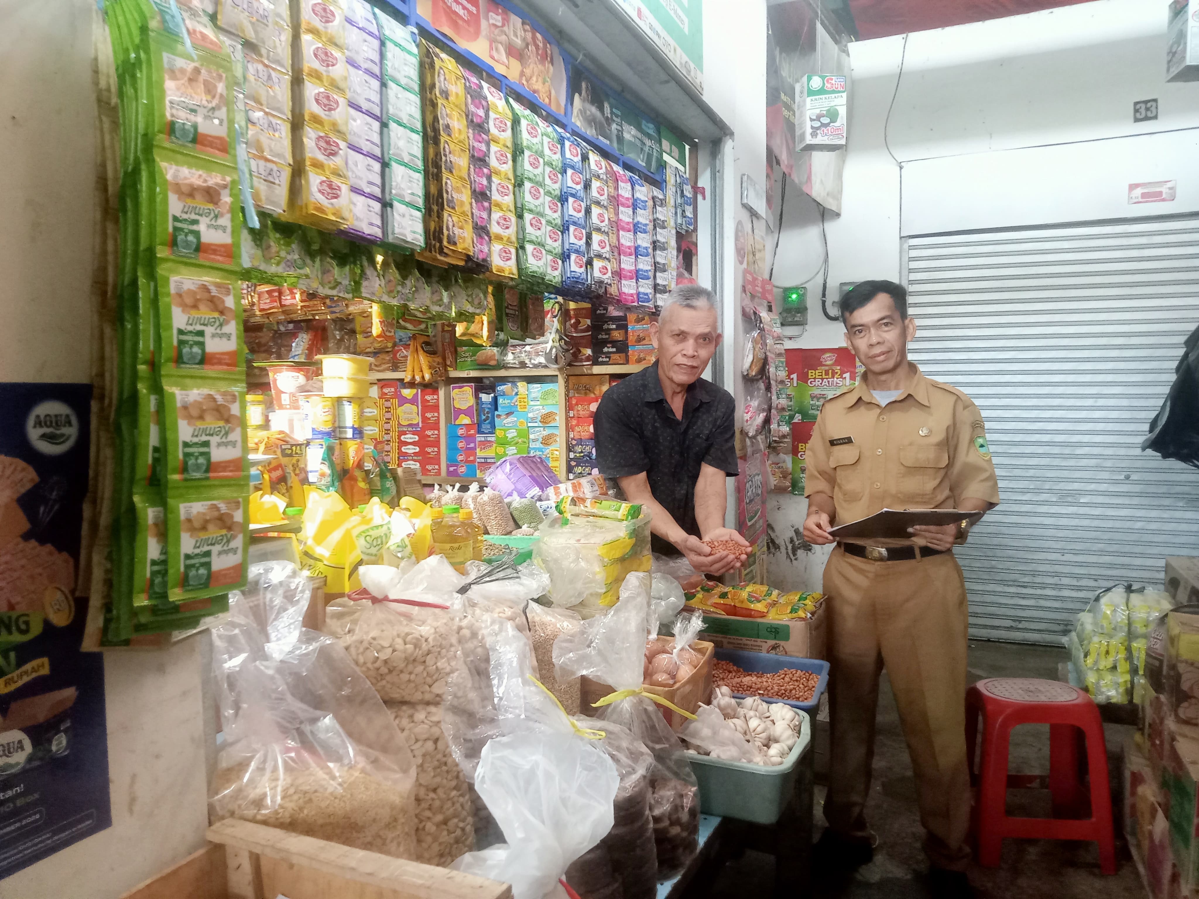 Harga Kacang Melonjak, Ini Daftar Harga Sembako Terbaru di Kuningan