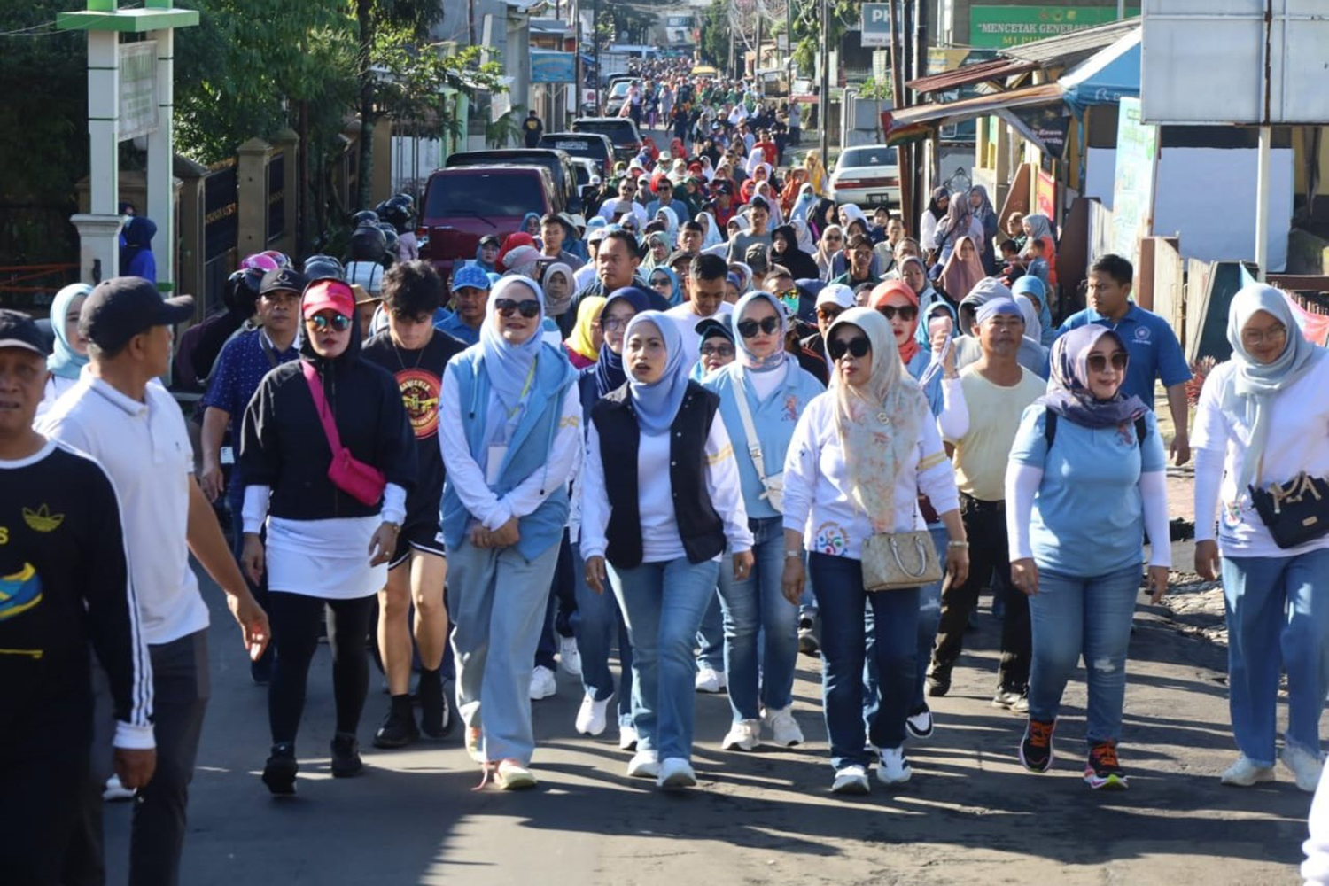 Ribuan Warga Kuningan Nikmati Morning Walk for Humanity