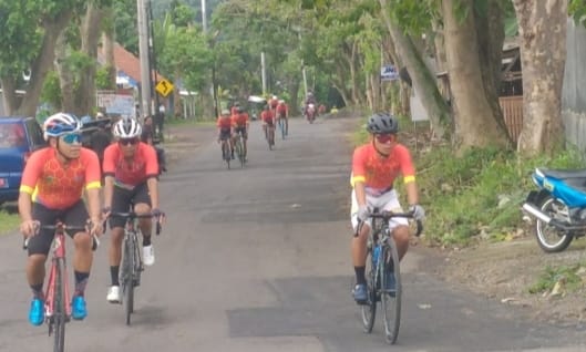 Dilepas Bupati, Pembalap Cirebon Rajai Grand Fondo Tour de Linggarjati