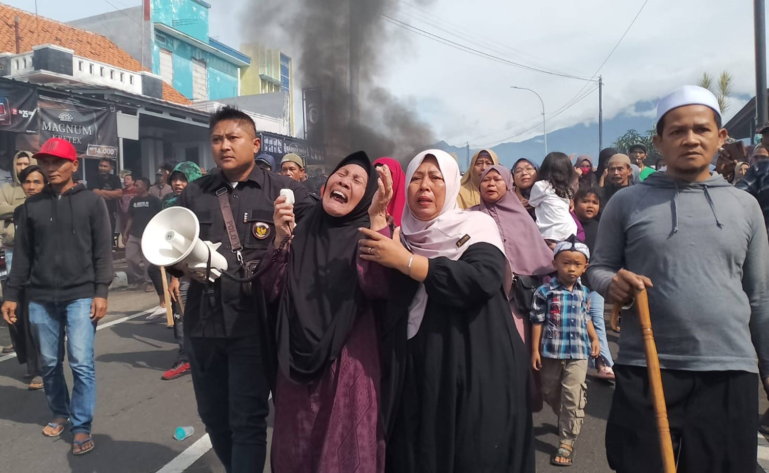 Diwarnai Ketegangan, Eksekusi Lahan di Awirarangan 