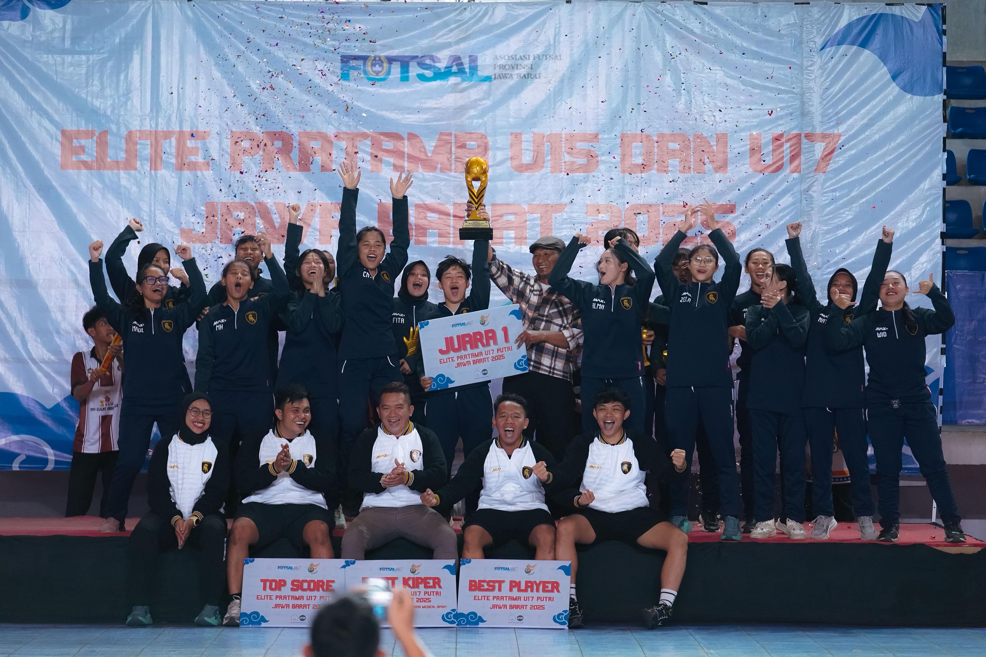 Kapten Tim Proton FA, Marsya A Nurhalisa Borong Penghargaan di Elit Pratama Jabar 2025