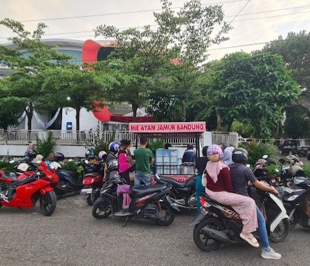 Merantau 14 Tahun di Banda Aceh, Warga Majalengka Ini Sukses Jadi Pengusaha Mie Ayam Jamur Bandung