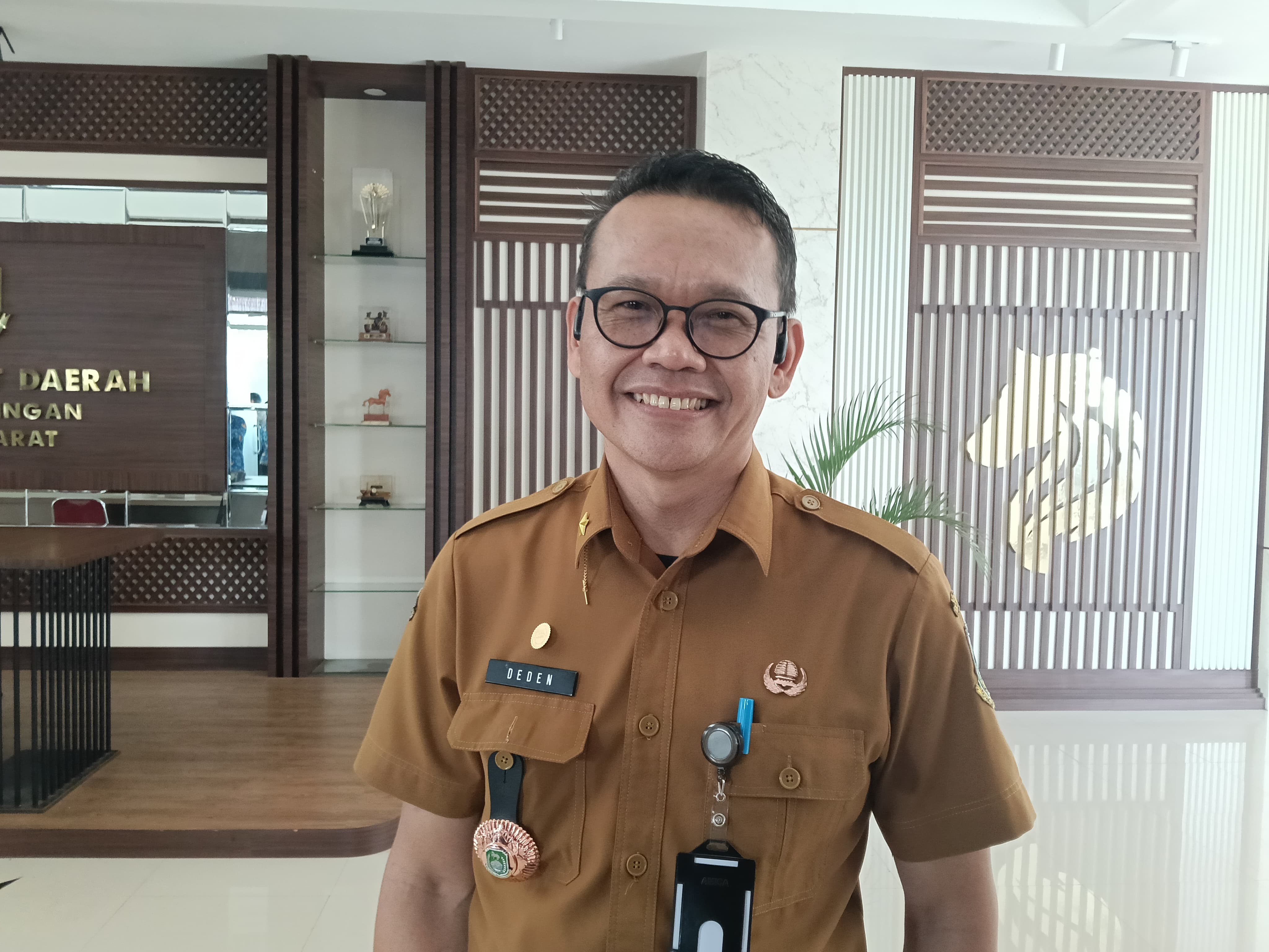 Deden  Kurniawan Teratas, Kursi Komisaris BPR Kuningan dalam Genggaman