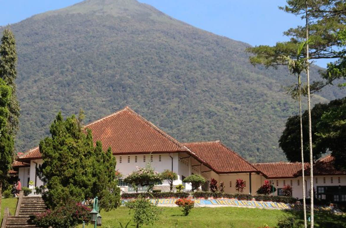 Liburan Sekaligus Belajar Sejarah? Gedung Linggarjati Cocok Untuk Menjadi Tempat Rekreasi Dan Belajar Sejarah!