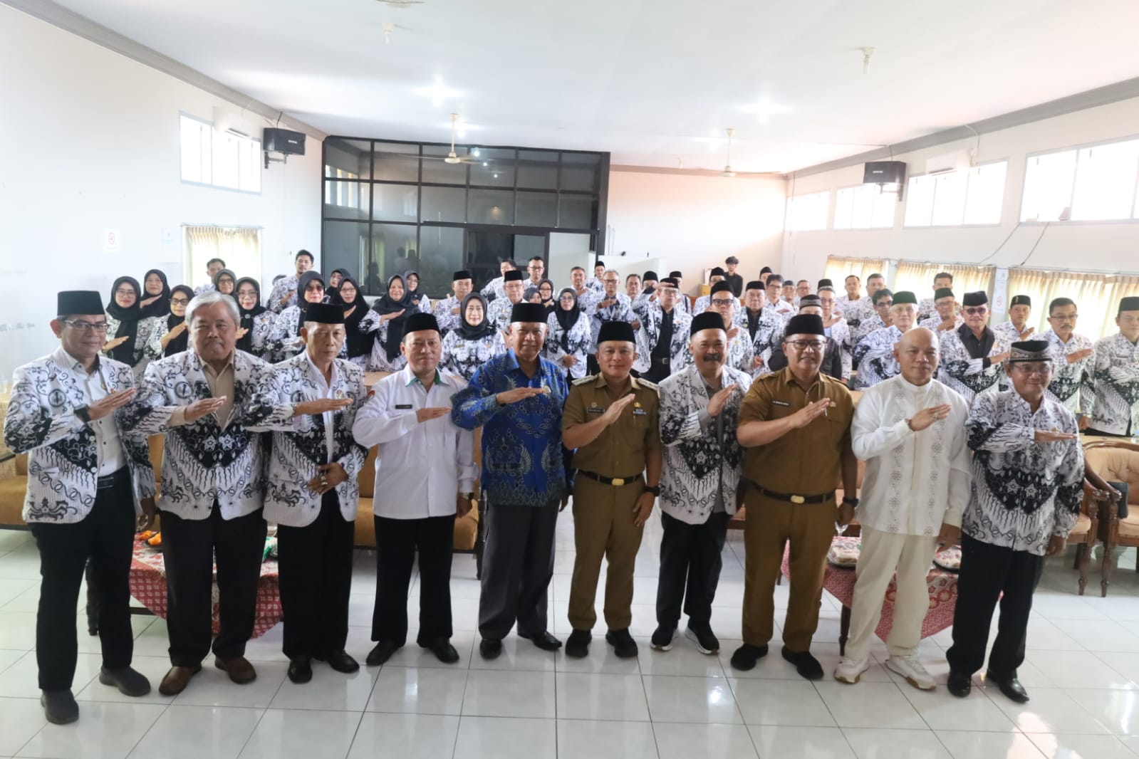Guru Garda Terdepan SDM, Bupati Dian Dorong Sinergi Pendidikan Kuningan