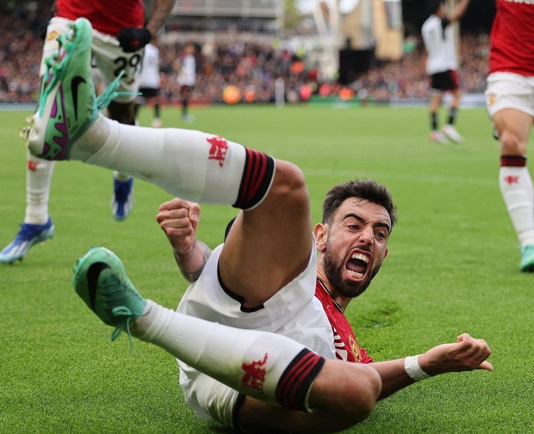 King MU Is Back, Gol Dramatis Bruno Fernandes Kandaskan Perlawanan Fulham