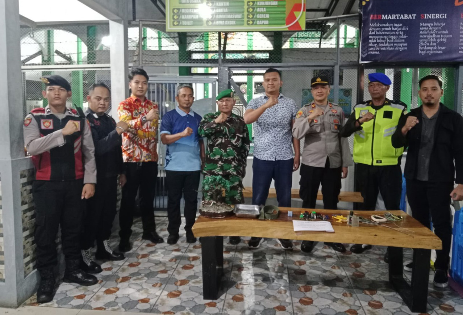 Malam-malam Tim Gabungan Geledah Lapas Kelas IIA Kuningan, Ini yang Dicari