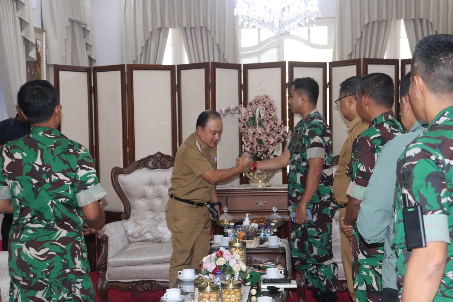 Kapolres Kuningan Sambut Dandim Baru, Siap Kolaborasi Antispasi Potensi Gangguan Keamanan 