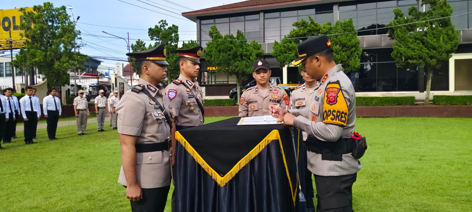Sertijab, AKP Aktuin Moniharapon Jabat Kasat Lantas Polres Kuningan