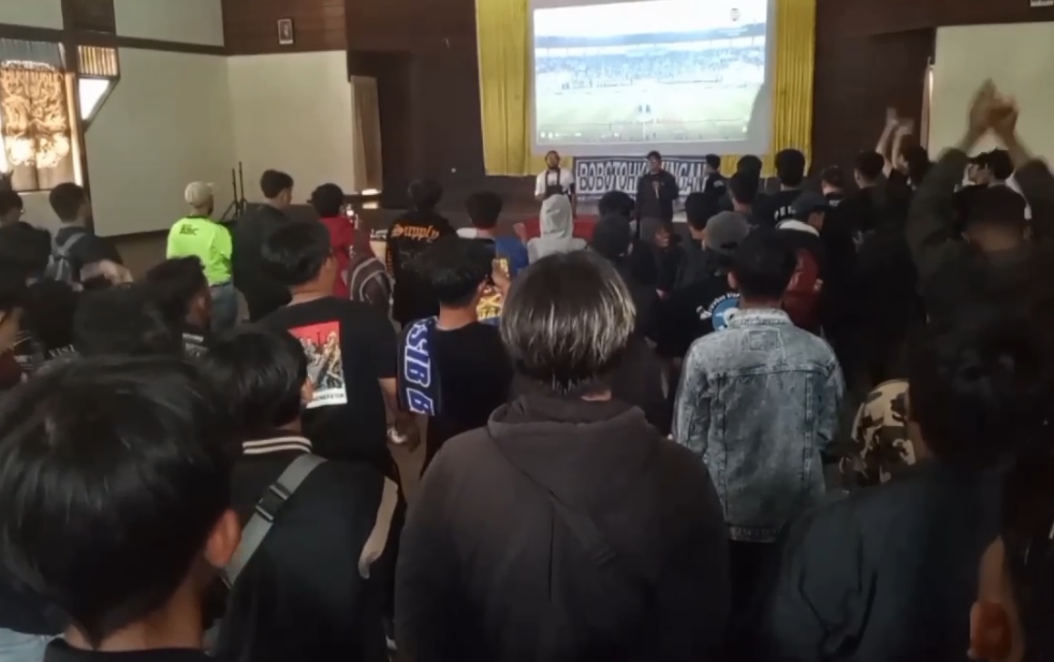 Luar Biasa, Begini Suasana Nobar Persib Bandung vs Persija Jakarta di Kuningan, Bobotoh Antusias