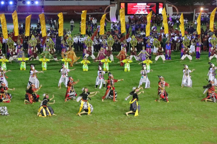 Libatkan Ratusan Pelajar, Tari Kolosal Ramaikan Opening Ceremony Porpemda Jabar di Stadion Mashud