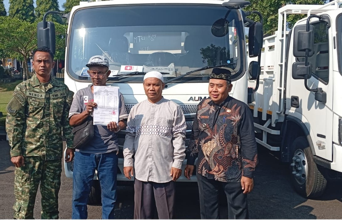 31 Desa di Kuningan Terima Truk Operasional Koperasi Desa