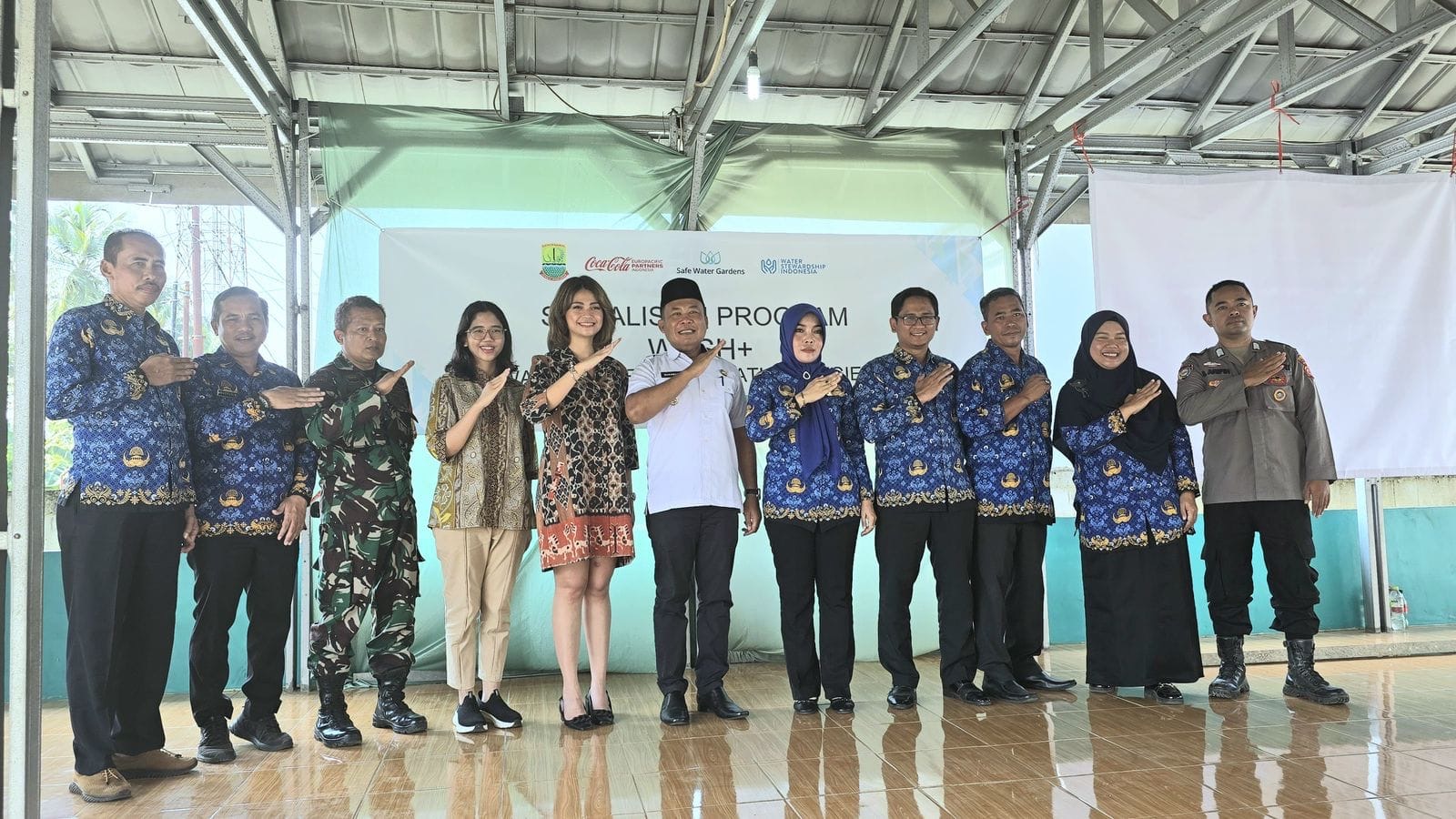 Dukung Akses Sanitasi Aman Bagi Masyarakat, CCEP Indonesia Mulai Program Safe Water Gardens