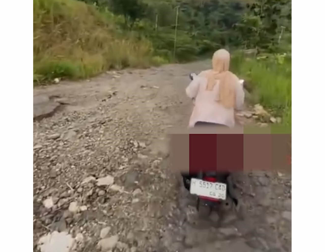 Dulu Mulus, Kini Rusak Berat! Jalan Bendungan Kuningan Dikeluhkan Warga