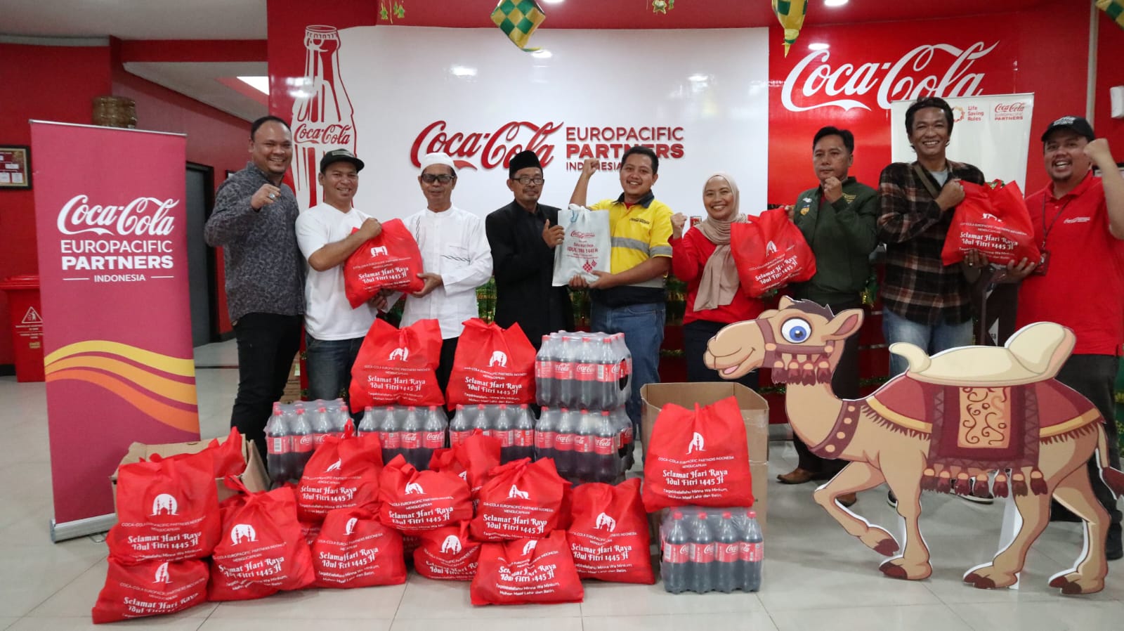 Berkah Ramadhan: CCEP Indonesia Salurkan Ribuan Paket Lebaran