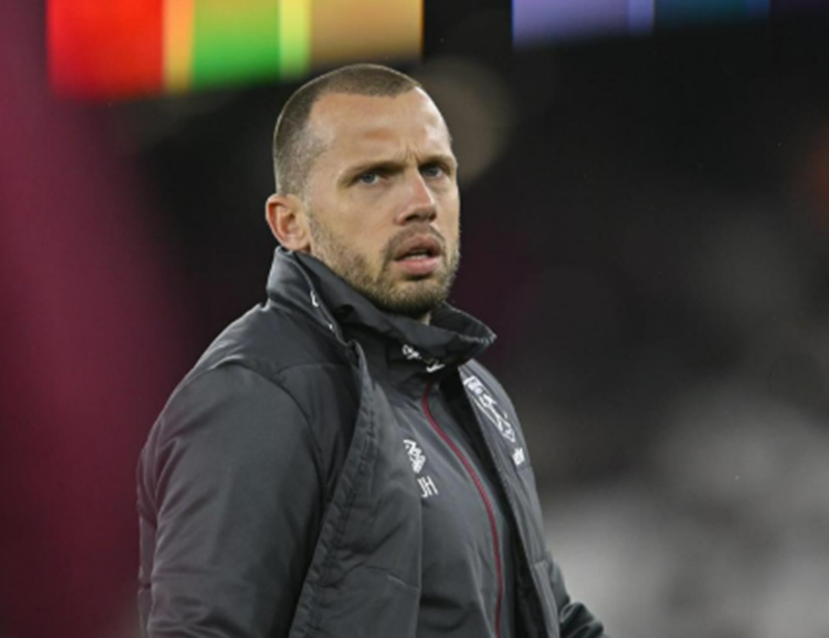 John Heitinga Resmi Tolak Tawaran PSSI! Calon Pelatih Timnas Condong ke Gio van Bronckhorst dam John Herdman!
