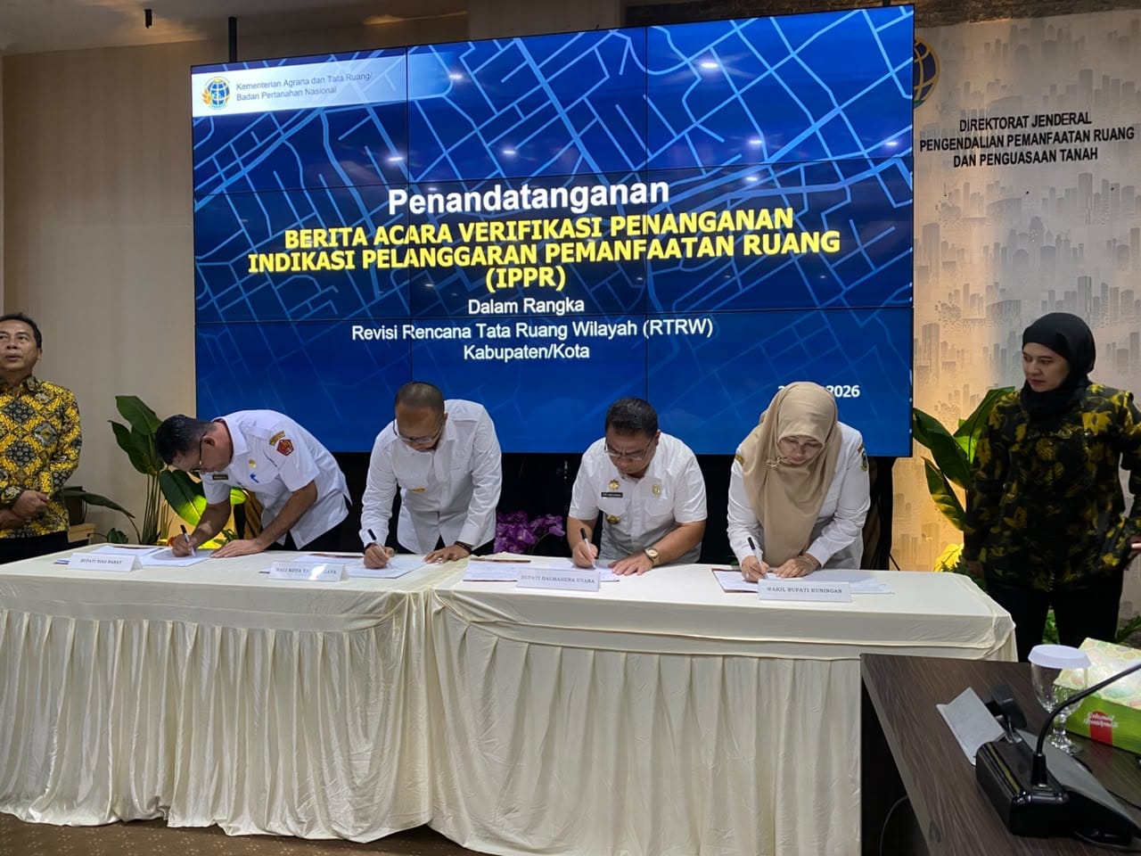 Berita Acara IPPR Revisi RTRW Kuningan Diteken, Wabup Tuti: Iklim Investasi Mulai Bergerak Positif