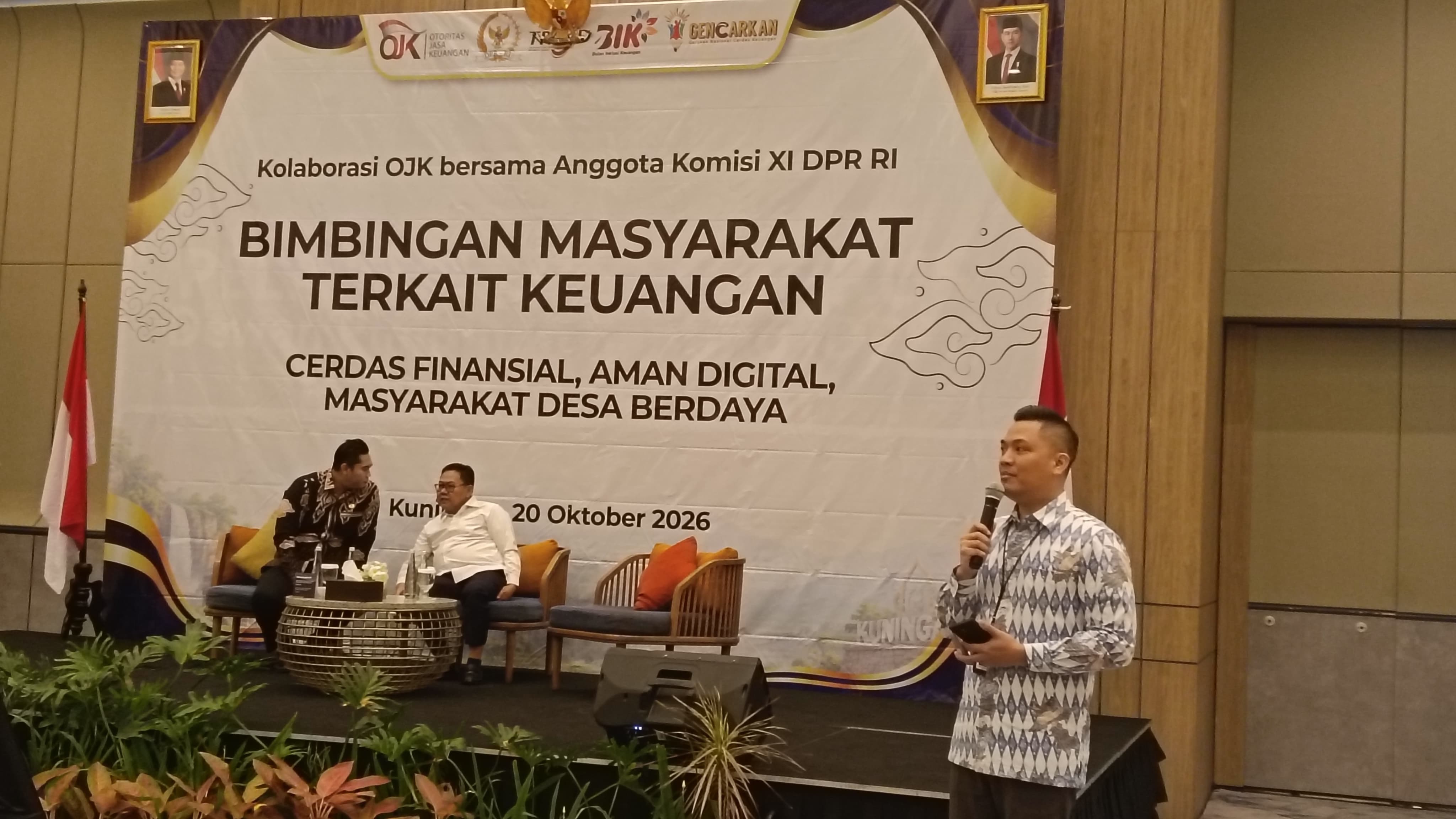 OJK Cirebon dan Anggota DPR RI Ingatkan Warga Kuningan Waspadai Pinjol Ilegal