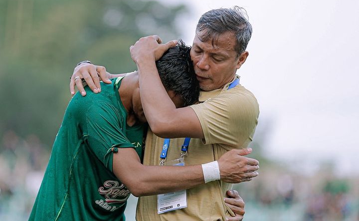 Usai Bawa Persib Juara Liga 1, Rachmat Irianto Dapat Pesan dari Bejo Sugiantoro: Bungkam Hinaan dengan...