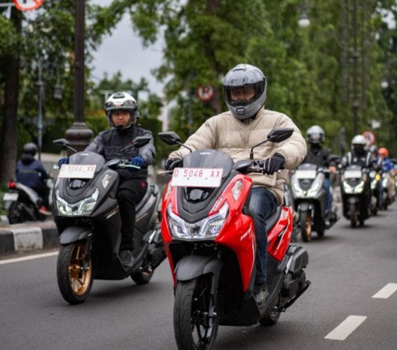 MAXi Flash Trip : Pengalaman Berkendara Praktis Bersama LEXi LX 155 Series di Kota Paris van Java