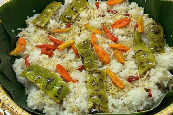 Mencicipi Nasi Liwet Legendaris di Rumah Makan Cibiuk Garut