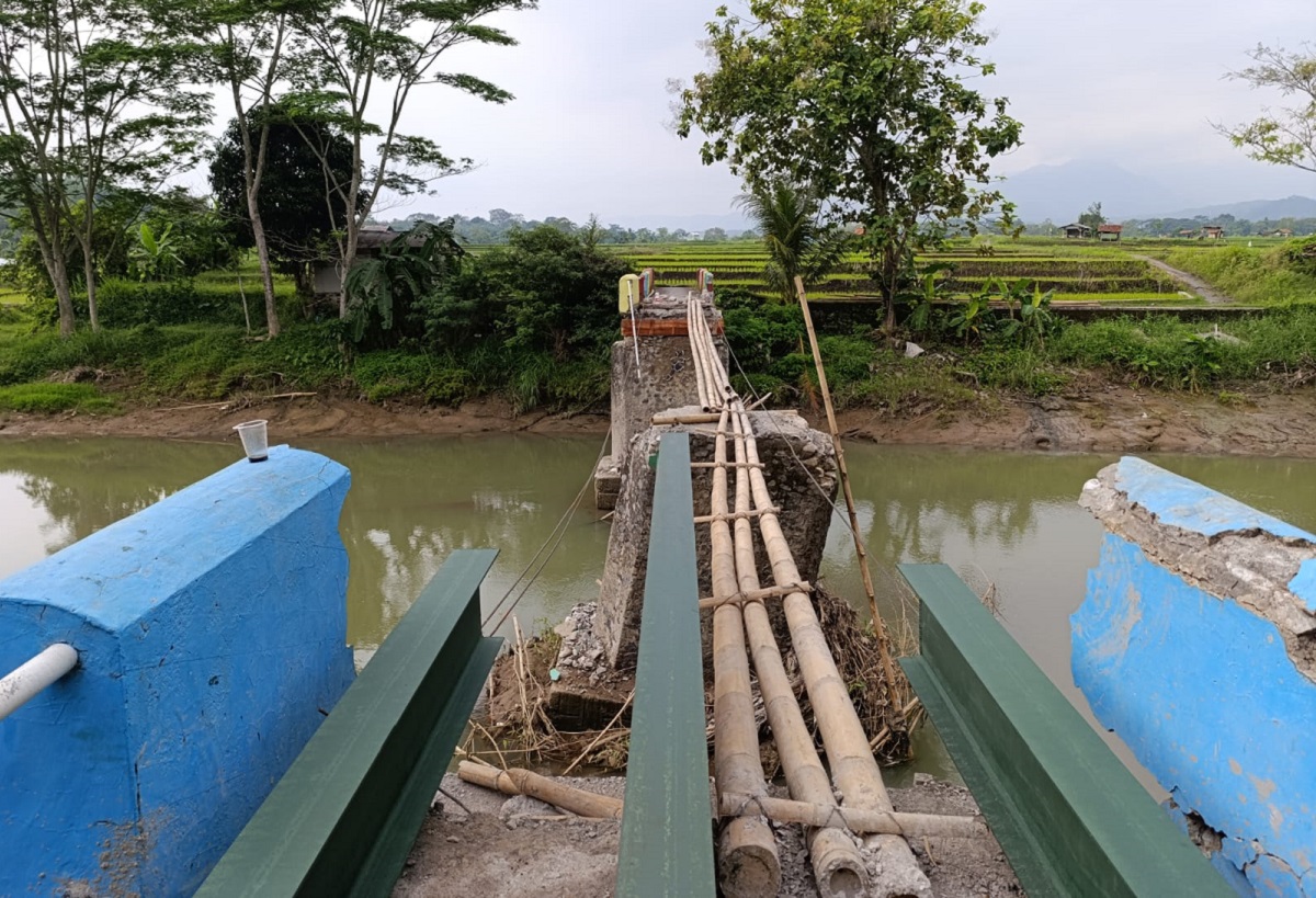 Petani Wilanagara Kuningan Semringah, Jembatan SMAR Mulai Diperbaiki DPUTR