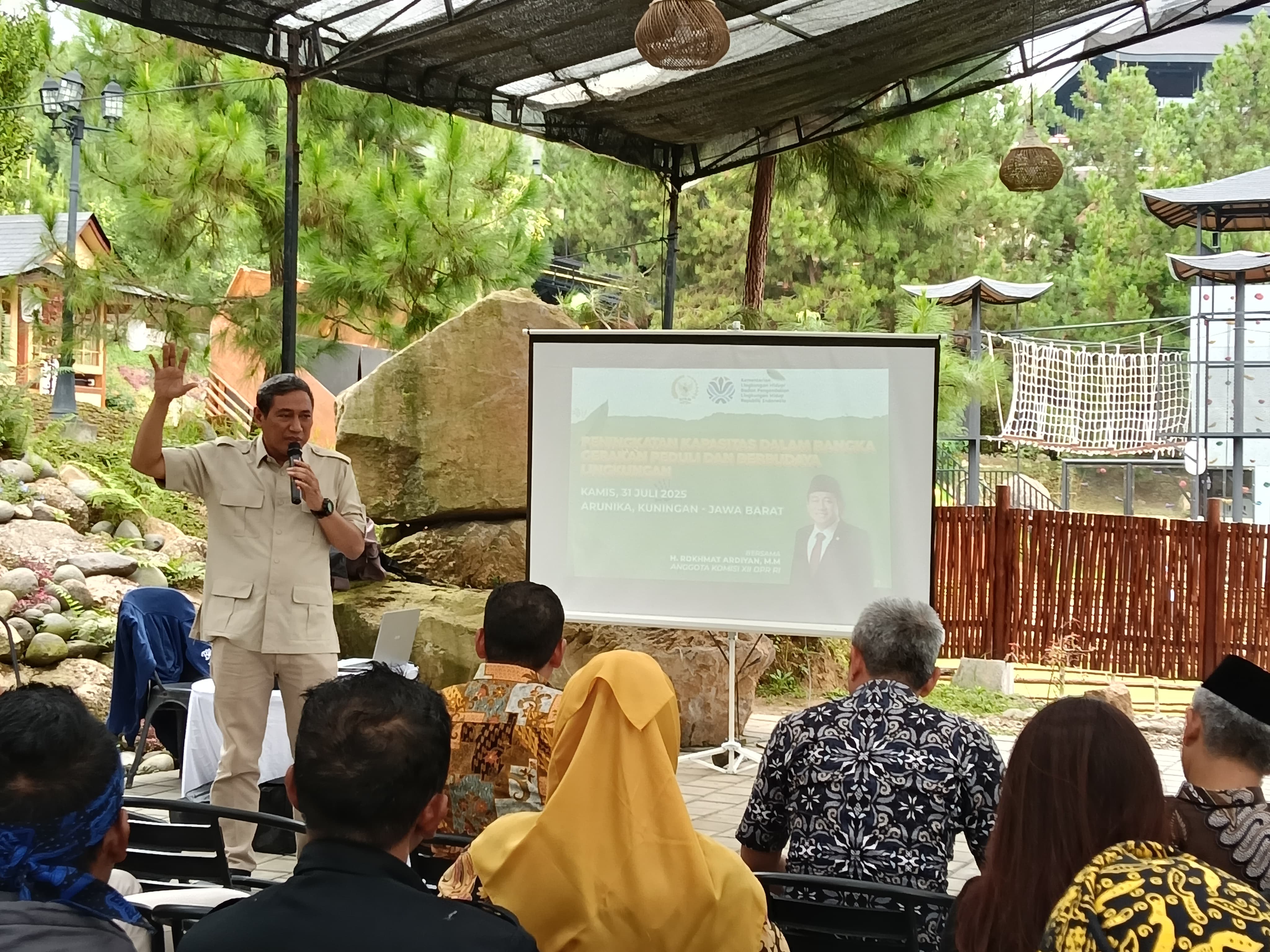 Komitmen Jaga Lingkungan: Rokhmat Ardiyan dan Kementerian LH Bahas Gunung Ciremai hingga Masalah Sampah
