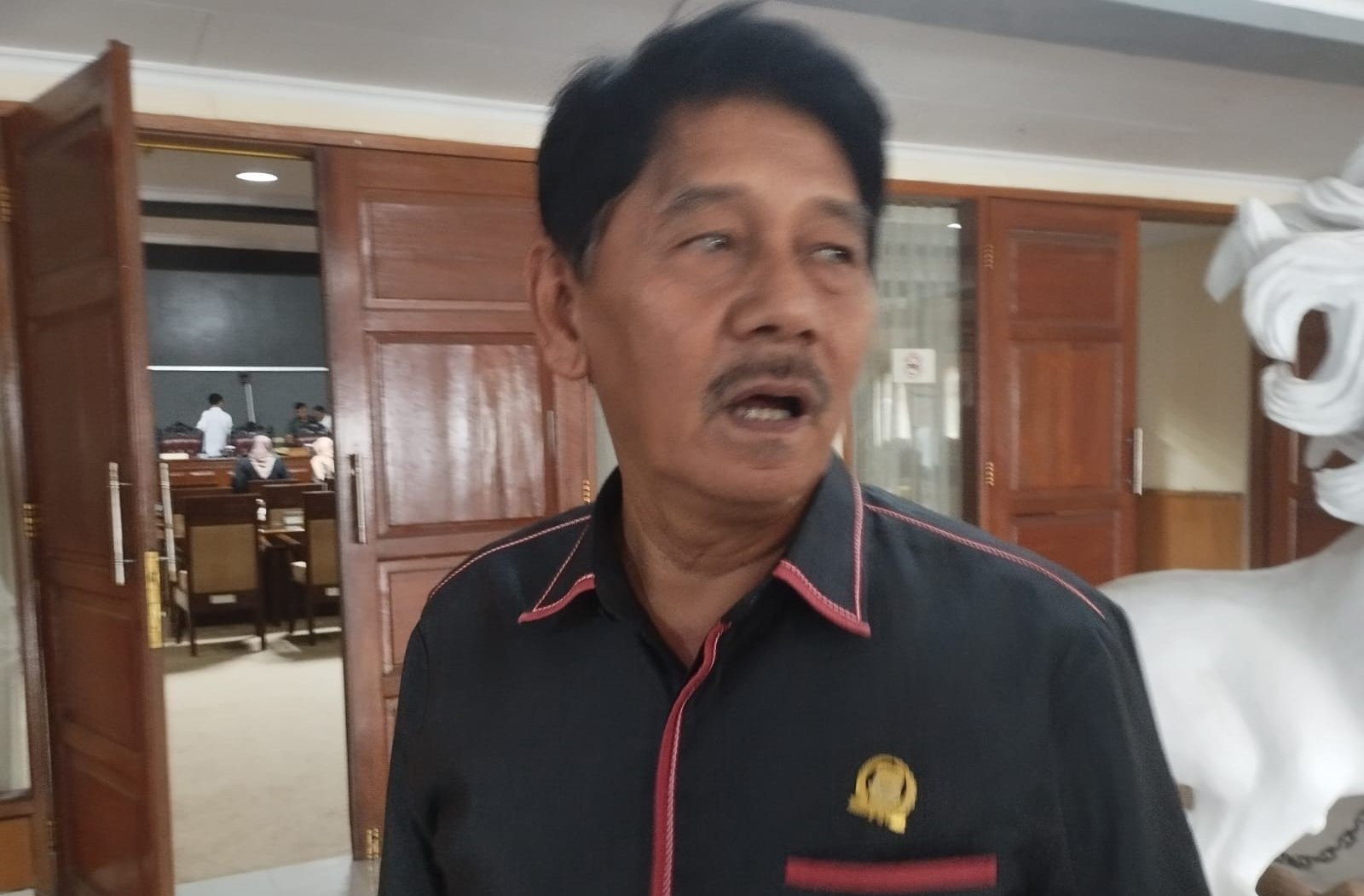 Perusahaan Distributor Makanan di Lebakwangi Tahan Ijazah Mantan Karyawan