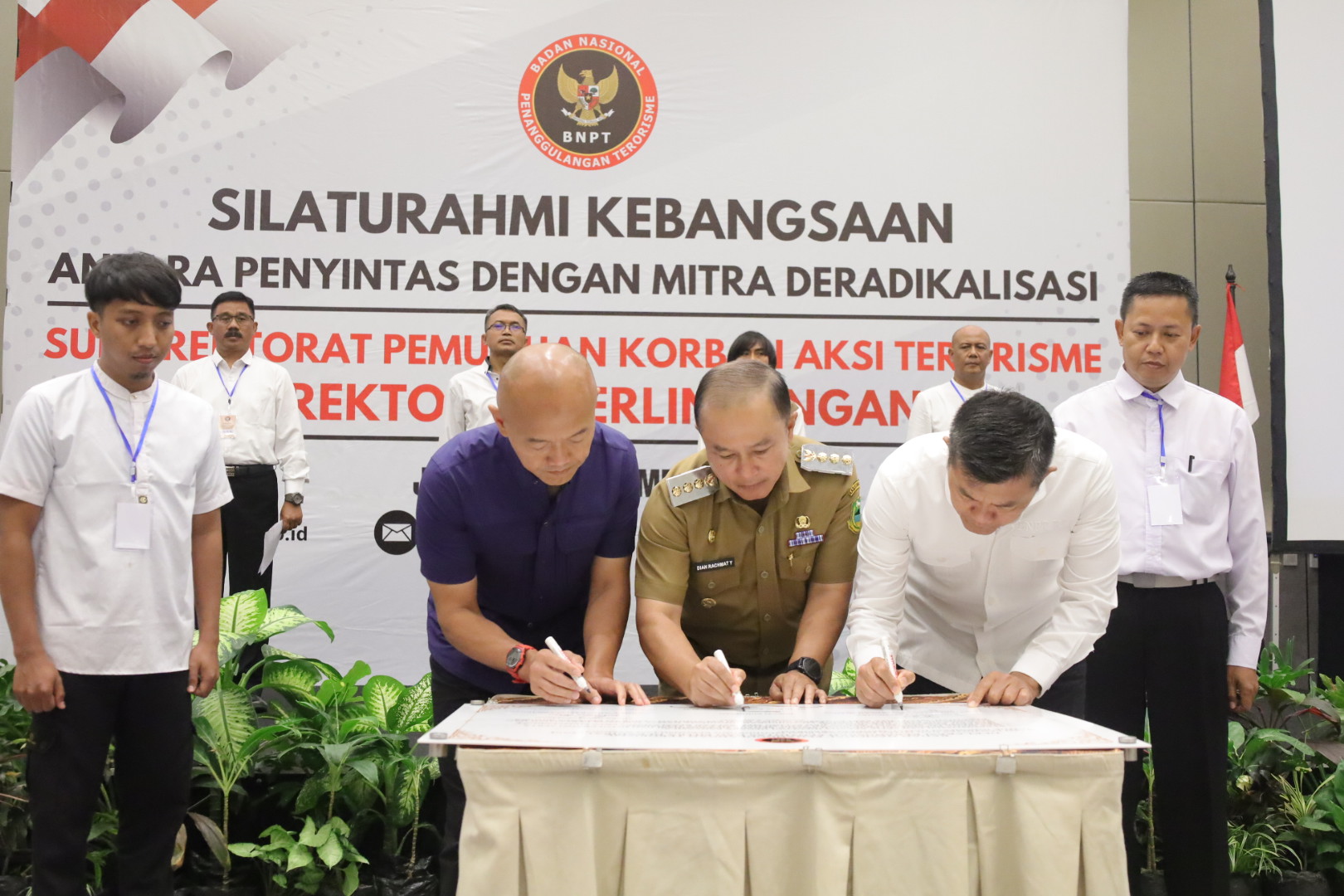 Silaturahmi Kebangsaan di Kuningan: Korban dan Mantan Teroris Bertemu untuk Perdamaian