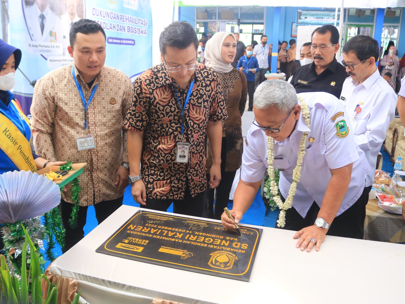 Indomaret dan Sarihusada Bantu Rehabilitasi SDN Kaliaren