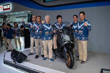 Yamaha Luncurkan XMAX Connected Tercanggih di IMOS 2025